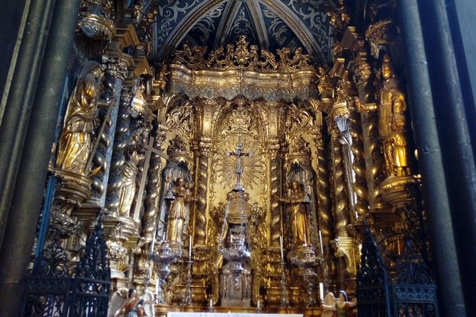 2-Hour Funchal City & Madeira Wine Experience - Fabrica Santo Antonio: cookies, cake, and a sweet history lesson