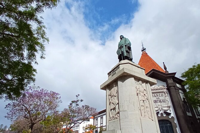 2-Hour Funchal City & Madeira Wine Experience - Pereira d’Oliveira tasting: bolo de mel plus Madeira wine