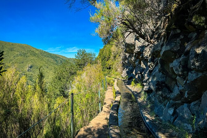 25 Fountains Levada: Hiking Tour in Madeira Rabaçal Valley (PR6) - Transport and timing: why the 7-hour window feels longer