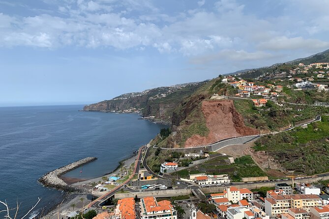 4 Hours Adventure Jeep Tour in Central Madeira Portugal - Stop 2: Câmara de Lobos Fishing Village and Ocean Views