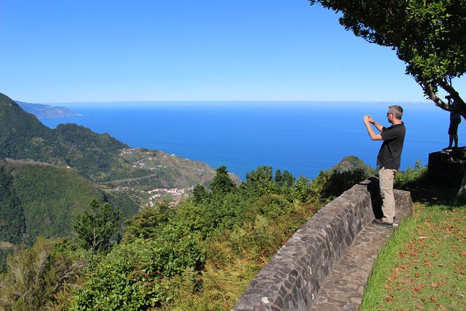 4x4 Full-Day Tour to Explore Portugal's Scents and Flavors - Santana’s thatched houses, then a viewpoint hit at Ponta de São Lourenço