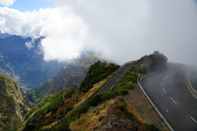 4x4 Safari Private Jeep, Full Day, Customizable Santana or Porto Moniz or other - Food and Drinks: Poncha, Pe de Cabra, and Wine Time