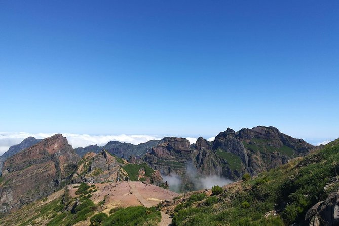 Achadas Teixeira- Pico Ruivo -& Pico pedras/Queimadas forest walk - Why your route may change right now (fires have altered the mountains)