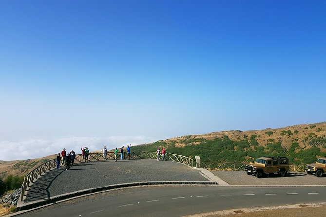 Arieiro Peak, Santo Serra, Cristo Rei in Open Roof 4x4 Experience - From central Funchal to the mountains: the 9:00 am open-roof setup
