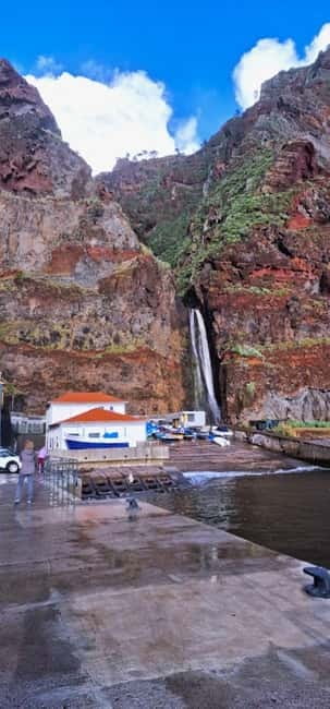 Bird Island sweet west tour - Fajã da Ovelha descent, tunnels, and old-road footpaths