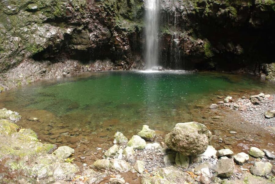 Caldeirão Verde: Levada Caldeirao Verde Hiking Transfer - Four Tunnels and the Practical Reality of Getting Wet