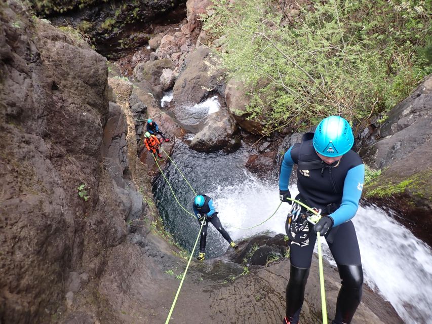 Canyoning Level 2 - Ribeira do Cidrão- Madeira Island - Guided warm-up and getting suited up in proper canyoning gear