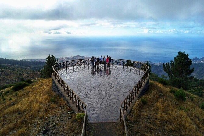 East Madeira 4x4 Jeep Tour with Local Guide - Stop 4: Miradouro do guindaste for North East coastline views