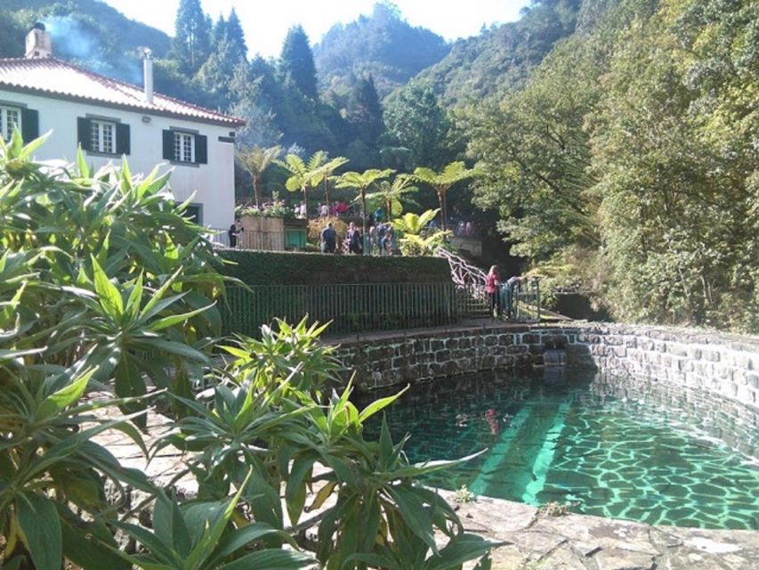 Eastern Madeira: Full-Day Tour with Rum Tasting - Santana: thatched houses, fruit terraces, and a lunch break you’ll actually use