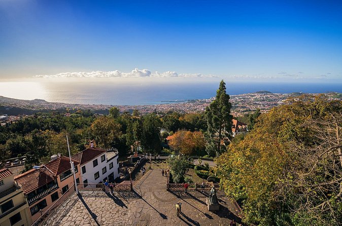 Eira do Serrado - Monte - Stop 2: Miradouro da Eira do Serrado, plus the Curral das Freiras valley view