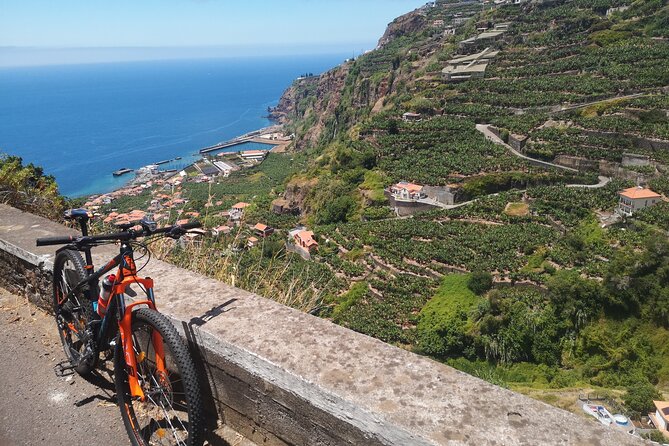 Electric Bike Tour in Northern Madeira - Stop 1: Arco de Sao Jorge viewpoint and the pebble beach scene
