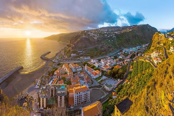 Exorbitant West Tour - Cabo Girão: Europe’s big cliff, with the 580-meter drop