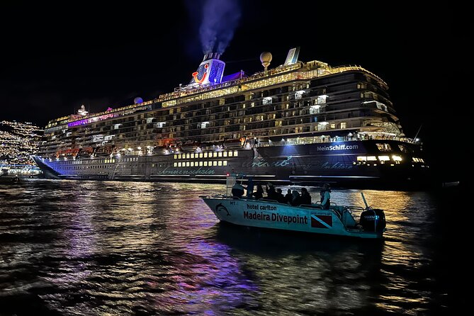 Fireworks by Boat - New Years Eve/June Atlantic Festival - Why Watch the Madeira Fireworks From a Boat in Funchal Bay