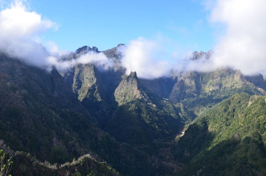 From Funchal: East Tour Madeira 4x4 Jipe Tour Santana Houses - Faial photo stop: a small pause with big atmosphere
