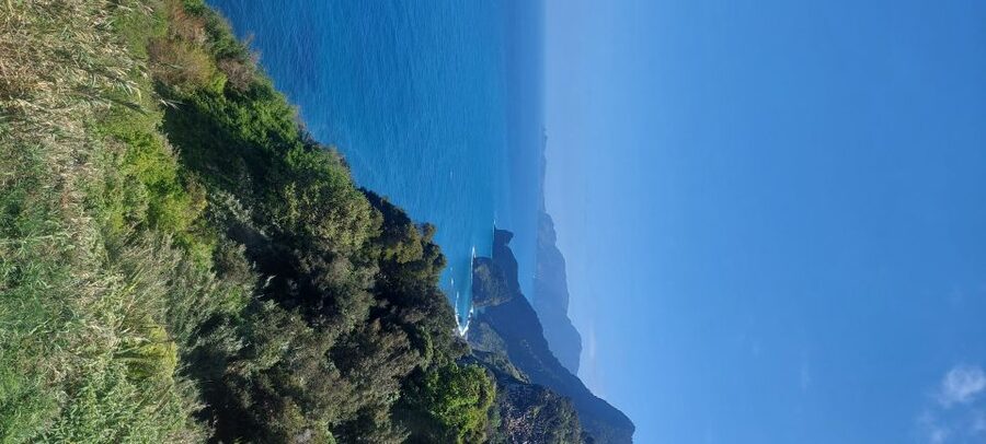 From Funchal: Pico Do Arieiro and Santana Full-Day 4x4 Tour - From Funchal to the mountains: why the start matters