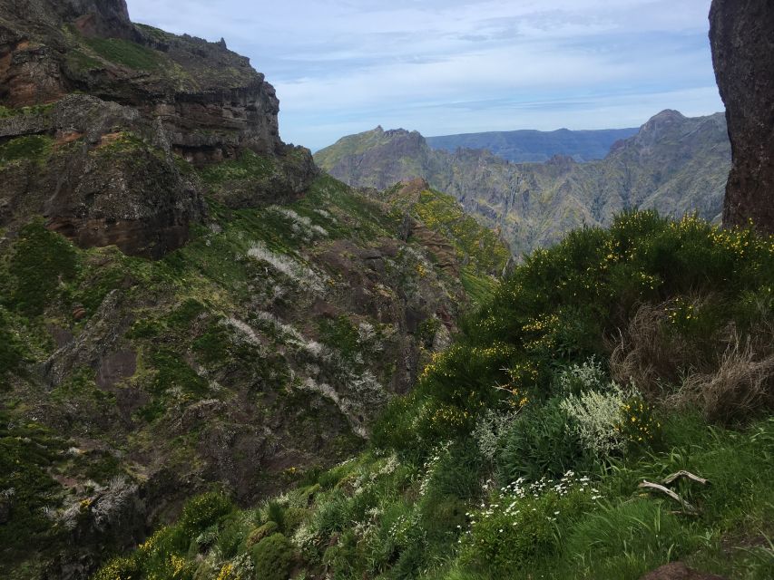 From Funchal: Santana and Pico do Areeiro East Island Tour - Pico do Areeiro at 1818 m, Where Clouds Make the Photos