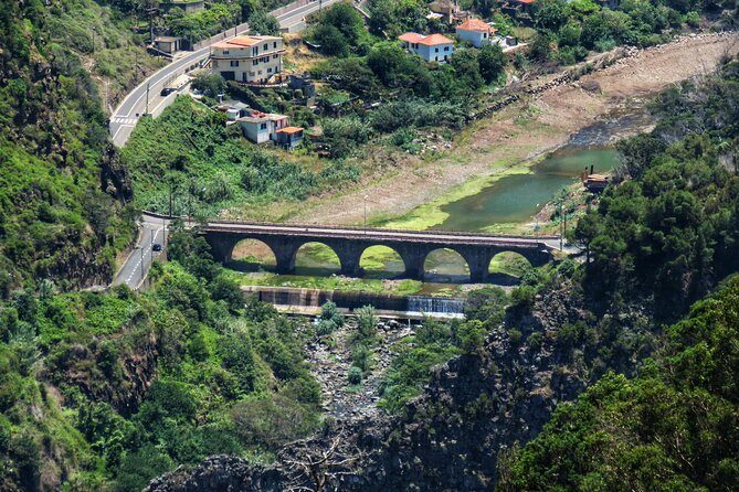 Full Day Guided Tour to The Charms of Northeast Madeira - Santana Palheiros: triangular thatched roofs and the theme park option
