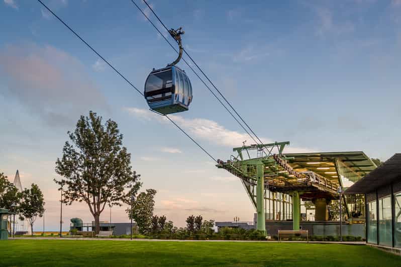 Funchal: 2-Hour Tuk-Tuk Tour with Cable Car Finale - Pico dos Barcelos Lookout: the first 15 minutes that set the tone