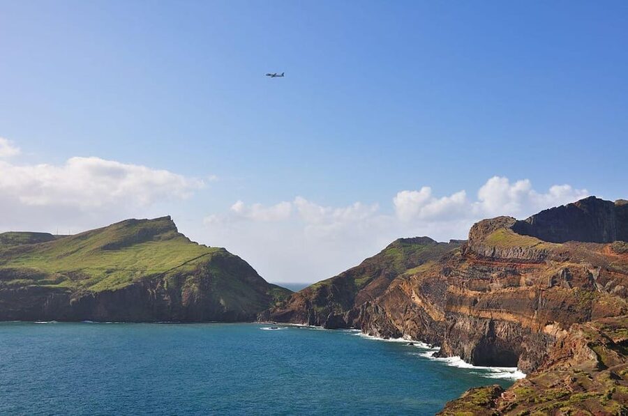 Funchal: Caniçal Ponta São Lourenco Hiking Transfer - The PR8 route: a 7.5 km round trip with sea views and your own pace