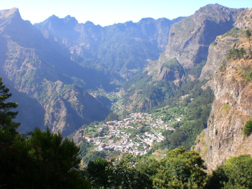 Funchal: Eira do Serrado Nun´s Valley viewpoint tuk tuk Tour - Two viewpoint stops before Eira do Serrado