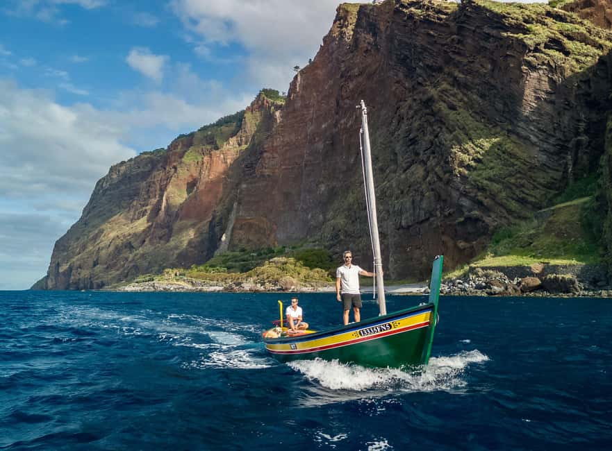Funchal: Exclusive tour on a traditional Xavelha boat - A 1936 Xavelha in Funchal makes the trip feel real