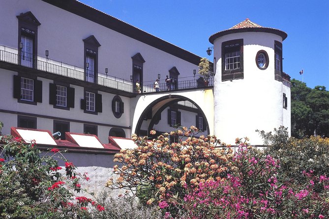 Funchal Hop-On Hop-Off Tour 3 in 1 - Audio commentary, headset issues, and how to stay informed