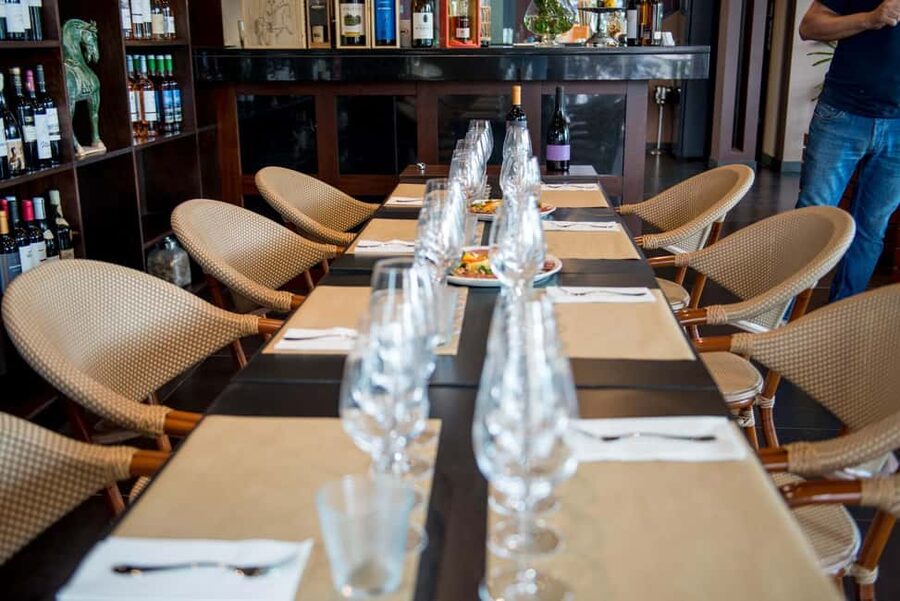 Funchal: Madeira Wine Tasting with Sommelier - Garden Grill meeting point on Madeira, where the tasting starts