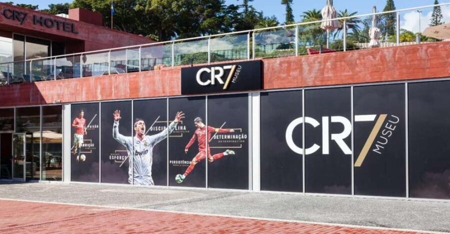 Funchal: Old Town Tuk Tuk Tour with Drop-Off at CR7 Museum - Passing the market: smells, color, and everyday Madeira life