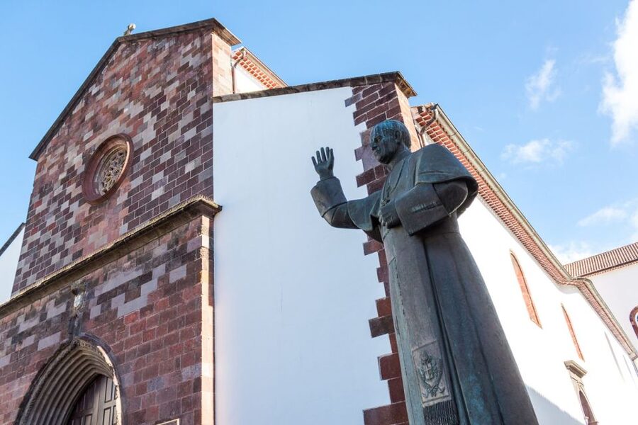 Funchal: Old Town Walking Tour - Price, pacing, and who this walk is for