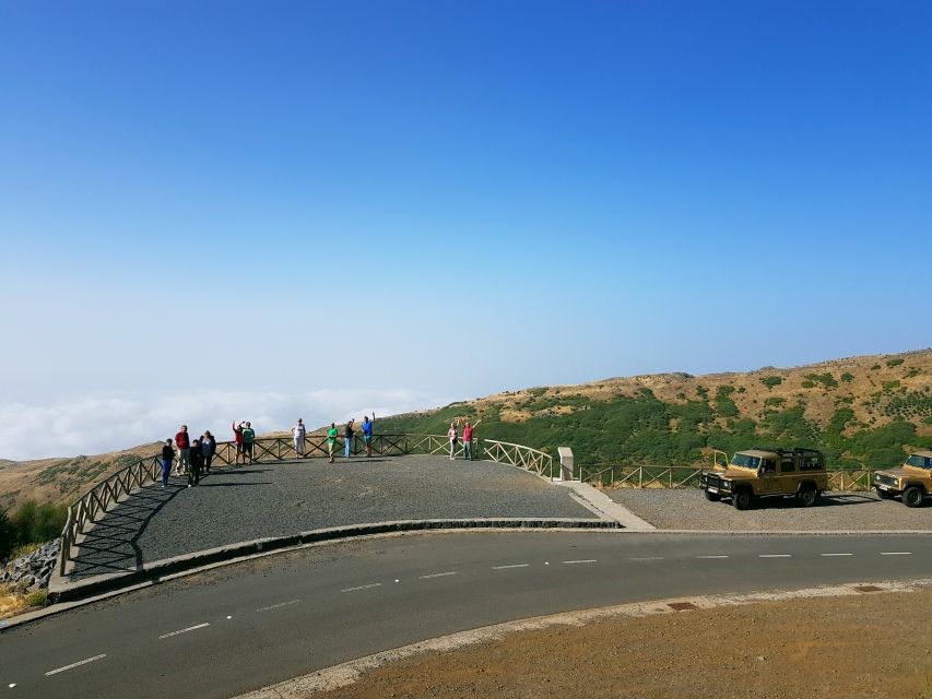 Funchal: Pico Arieiro, Cristo Rei and Dolphins Watching - The open-roof Jeep ride to Santo António da Serra