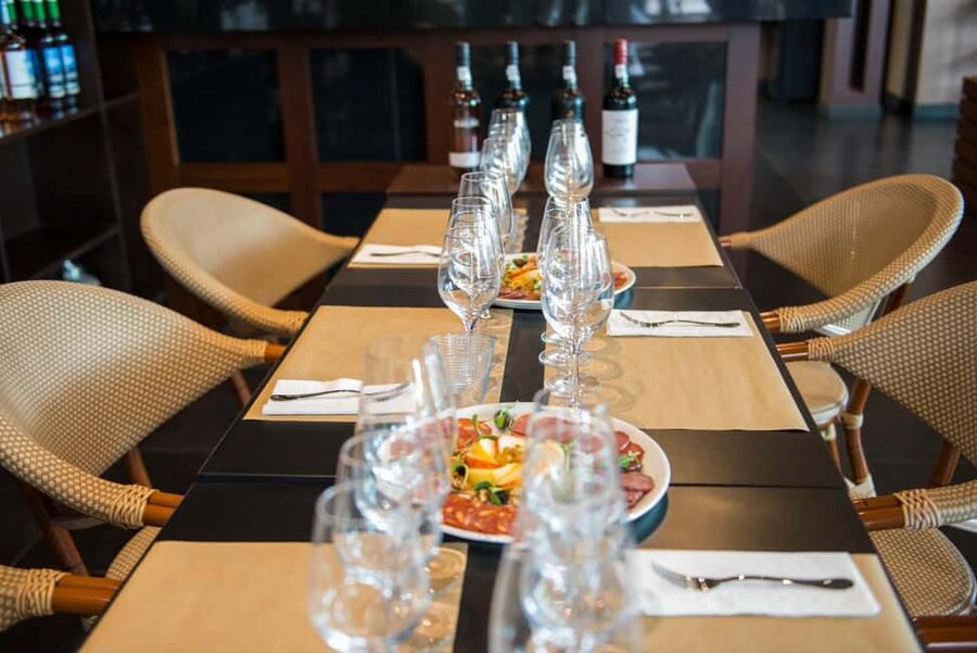 Funchal: Portuguese Wine Tasting with Sommelier - Five Portuguese Wines: What You’ll Taste and What It Teaches