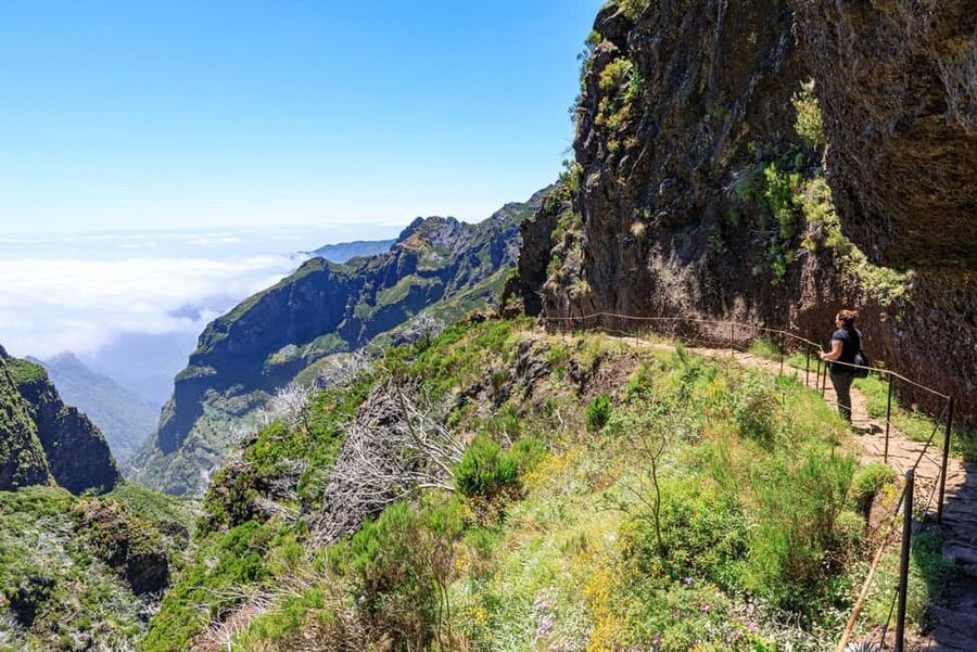 Funchal: PR1.2 Pico Ruivo & Achada Teixeira Hiking Transfer - The Hike Itself: 5.8 km to Madeira’s Highest Peak