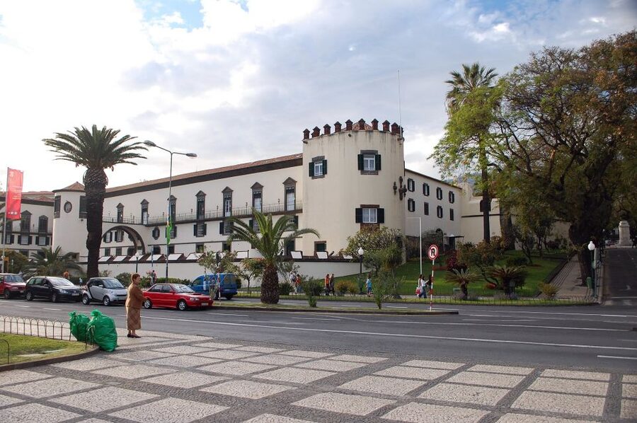 Funchal: Private Guided Walking Tour - End At Catarina City Park: A Calm Finish After Central Sights