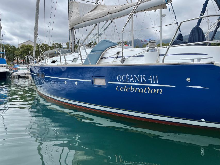 Funchal: Private Sailing Sunrise, Sunset & Moonlight Cruises - Safety briefing first, then Cabo Girão in full view
