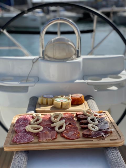 Funchal: Private Sailing Sunrise, Sunset & Moonlight Cruises - Sunset and moonlight vibes around Madeira, with hot drinks and wine