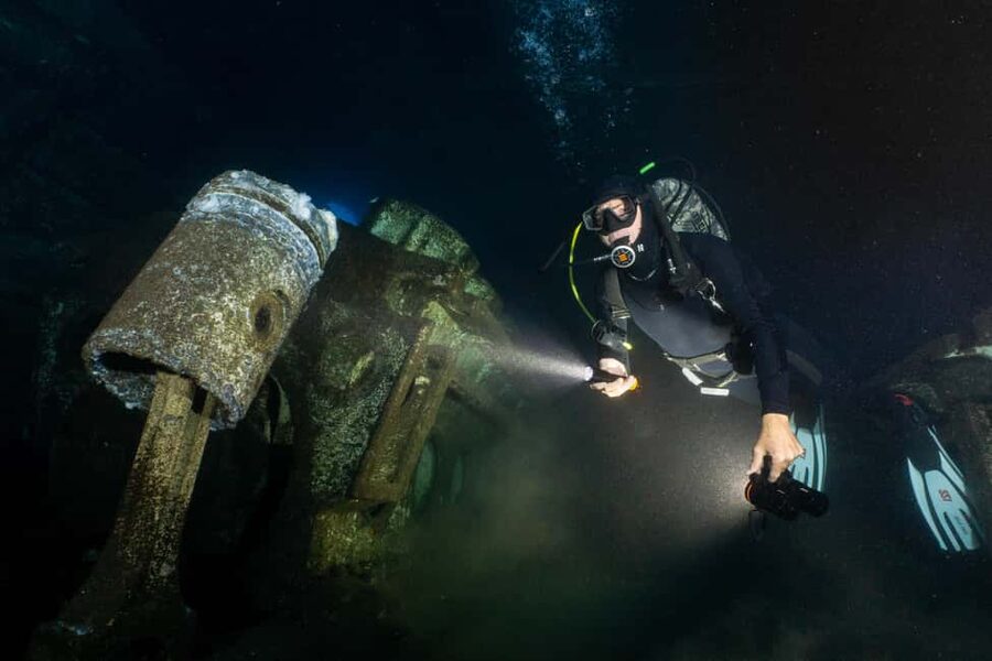 Funchal: Wreck dive F488 Frigate - certified divers - Inside the wreck: penetrations, photo spots, and real-world tips
