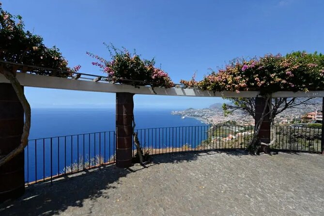 Garajau Statue of the Christ-King Private Tuk-Tuk Tour - Miradouro do Pináculo: the bay view stop that sets the mood
