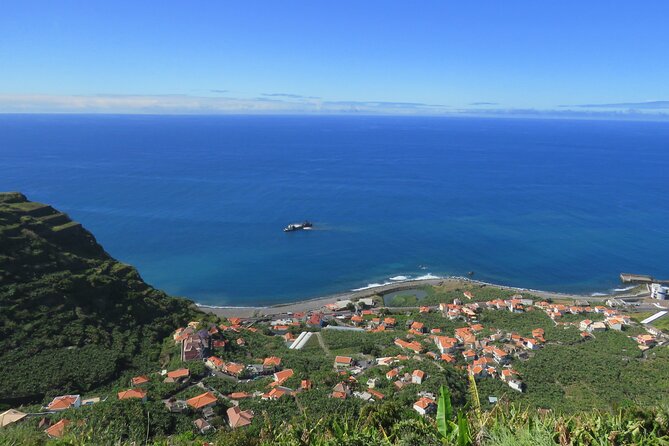 Guided Exploration of Southwest Madeira in a 4x4 - Paul da Serra Plateau: Pico Ruivo and the Levadas That Power the Island