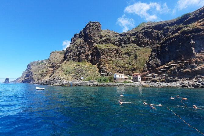 Half Day Madeira Island Cruise with Lunch - The Route Experience: From Rua Virgílio Teixeira to Open Water