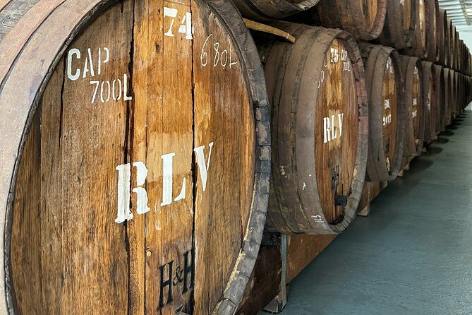 Half Day tour with Madeira Wine tasting - The ride from Funchal to Câmara de Lobos, and why that first stop matters