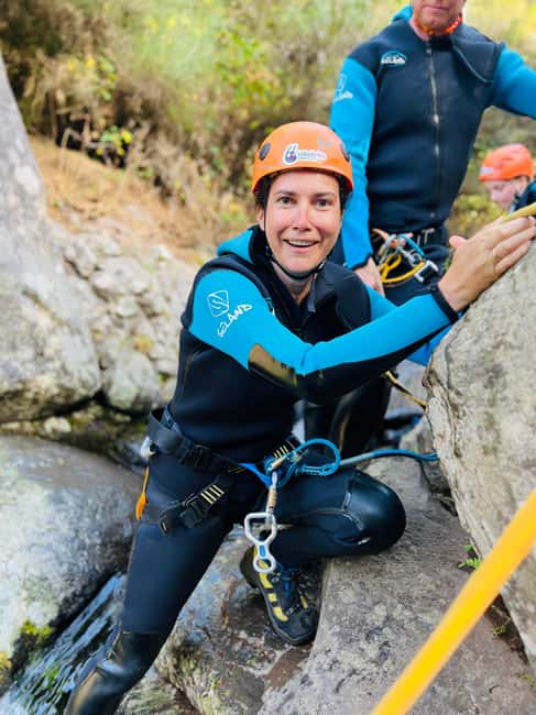 Intermediate Canyoning in Madeira – Jumps, Slides & Rappels - How crowded can it get inside the canyon