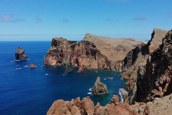 Jeep Safari in Pico Areeiro Santana Faial Full Day Tour - Santana palheiros: a traditional roofline worth 45 minutes