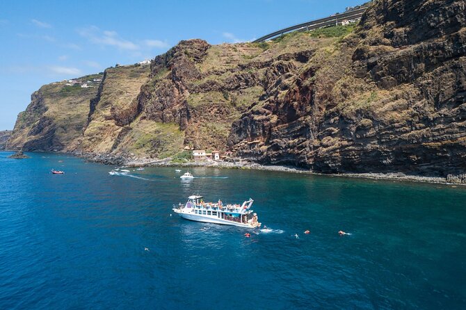 Living Sea Boat Trip in Madeira from Funchal - How the 4 hours flow, from deck time to swim to lunch