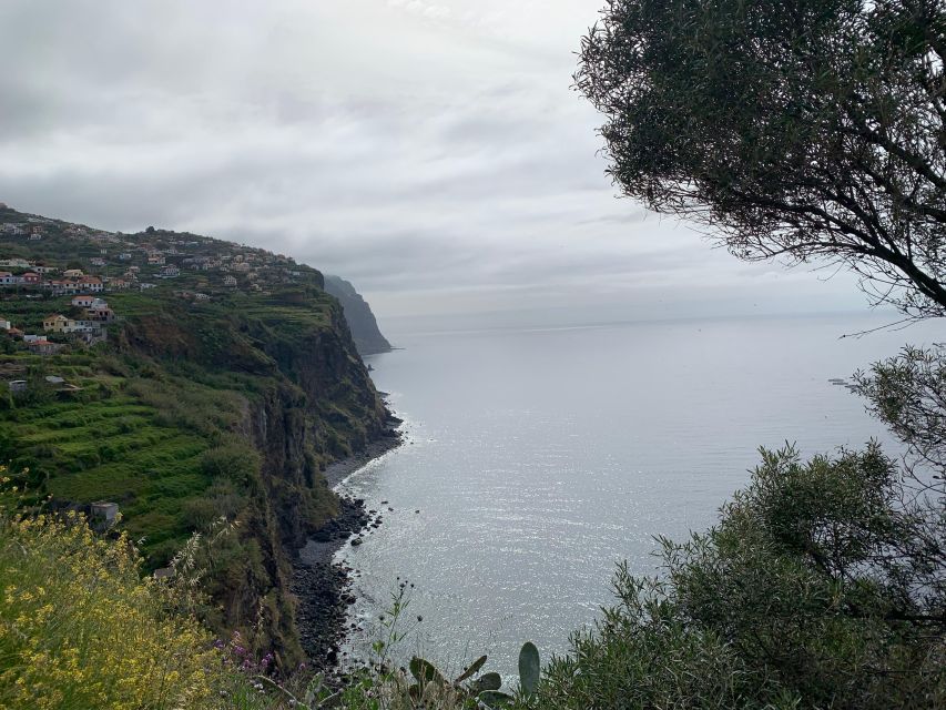 Madeira: 4 hours Open Roof Jeep tour in Central Madeira - Cabo Gíro Glass Platform: The Cliffside Big View