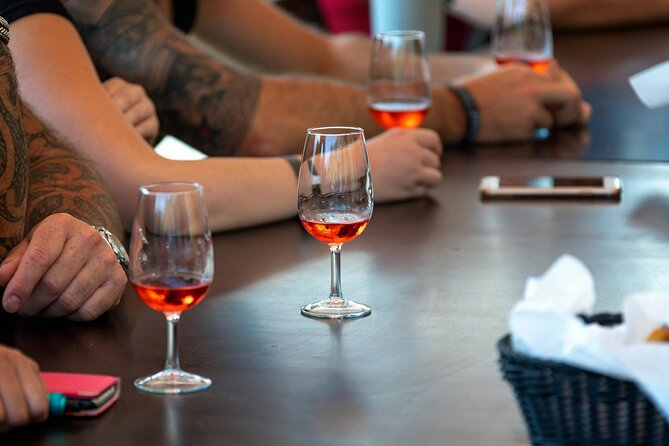 Madeira 4x4 Tour and Wine Tasting Experience - Quinta do Barbusano wine tasting: the calm, tasty finish