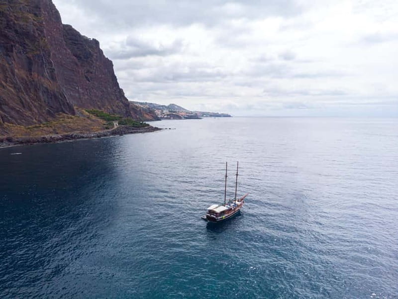 Madeira : 5 hour East Coast boat excursion - The Crew, The Commentary, And Why That Changes The Entire Trip
