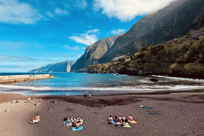 Madeira Achadas Cruz, Porto Moniz, Seixal for Cruise Ship - The local guide touch: Richard keeps the day moving
