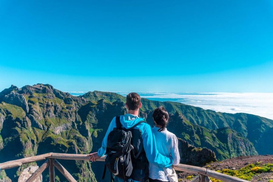Madeira: Arieiro, Santana, Ponta de São Lourenço Jeep Tour - Balcões Viewpoint and Ribeiro Frio: levada walk time, walking pace, and what you’ll notice