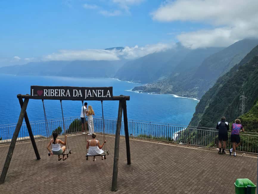Madeira: Comfortable private tour with views and local guide (up to 4 people) - Villages, levadas, and that Madeiran walking feel