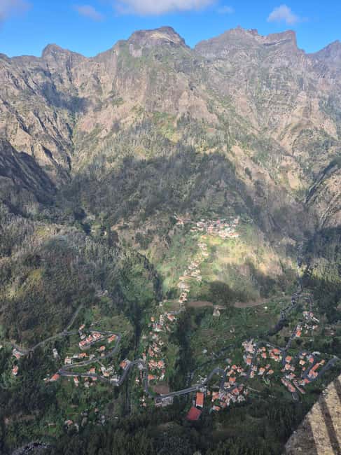 Madeira: Curral das Freiras & Câmara de Lobos Tour - Starting at Pico dos Barcelos, a calmer first look at Funchal